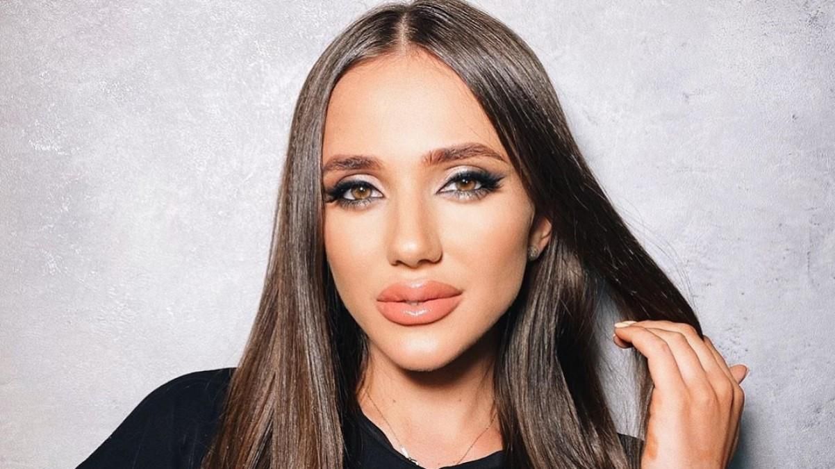 Переможниця шоу "Холостяк" Даша Ульянова закрутила роман з чоловіком, старшим за неї на 20 років Переможниця шоу "Холостяк" Даша Ульянова закрутила роман з чоловіком, старшим за неї на 20 років