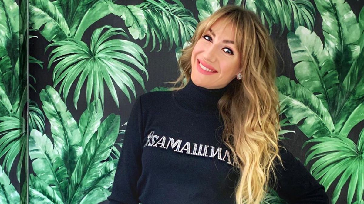 Леся Никитюк ошеломила поклонников неординарным образом: яркое фото Леся Никитюк ошеломила поклонников неординарным образом: яркое фото