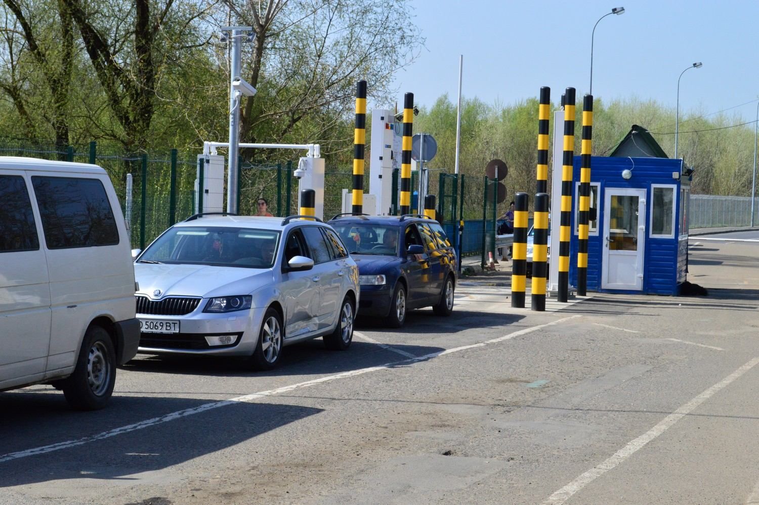 Що треба знати українцям про транзит Угорщиною: деталі