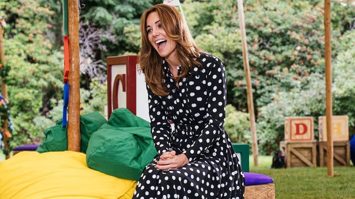 Кейт Міддлтон продемонструвала стильний образ з трендовим принтом: фото Кейт Міддлтон продемонструвала стильний образ з трендовим принтом: фото