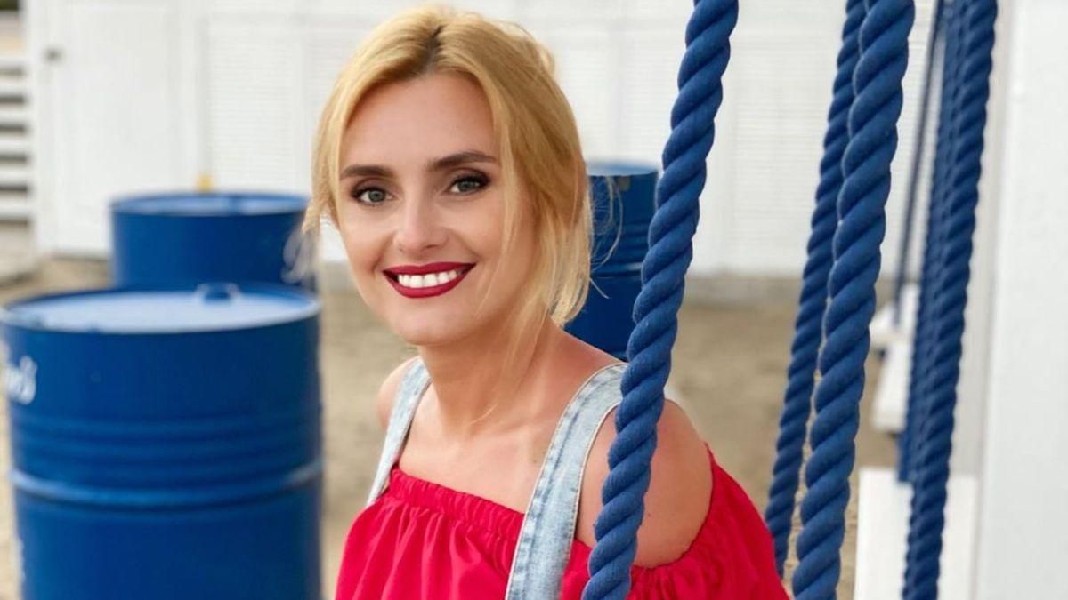 У джинсах і спортивній кофті: Ірина Федишин показала яскравий образ під час мандрівки – фото У джинсах і спортивній кофті: Ірина Федишин показала яскравий образ під час мандрівки – фото