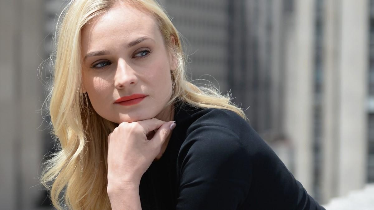 Від вечірніх суконь до ретро-вбрання: найрозкішніші образи Діане Крюгер у фільмах Від вечірніх суконь до ретро-вбрання: найрозкішніші образи Діане Крюгер у фільмах