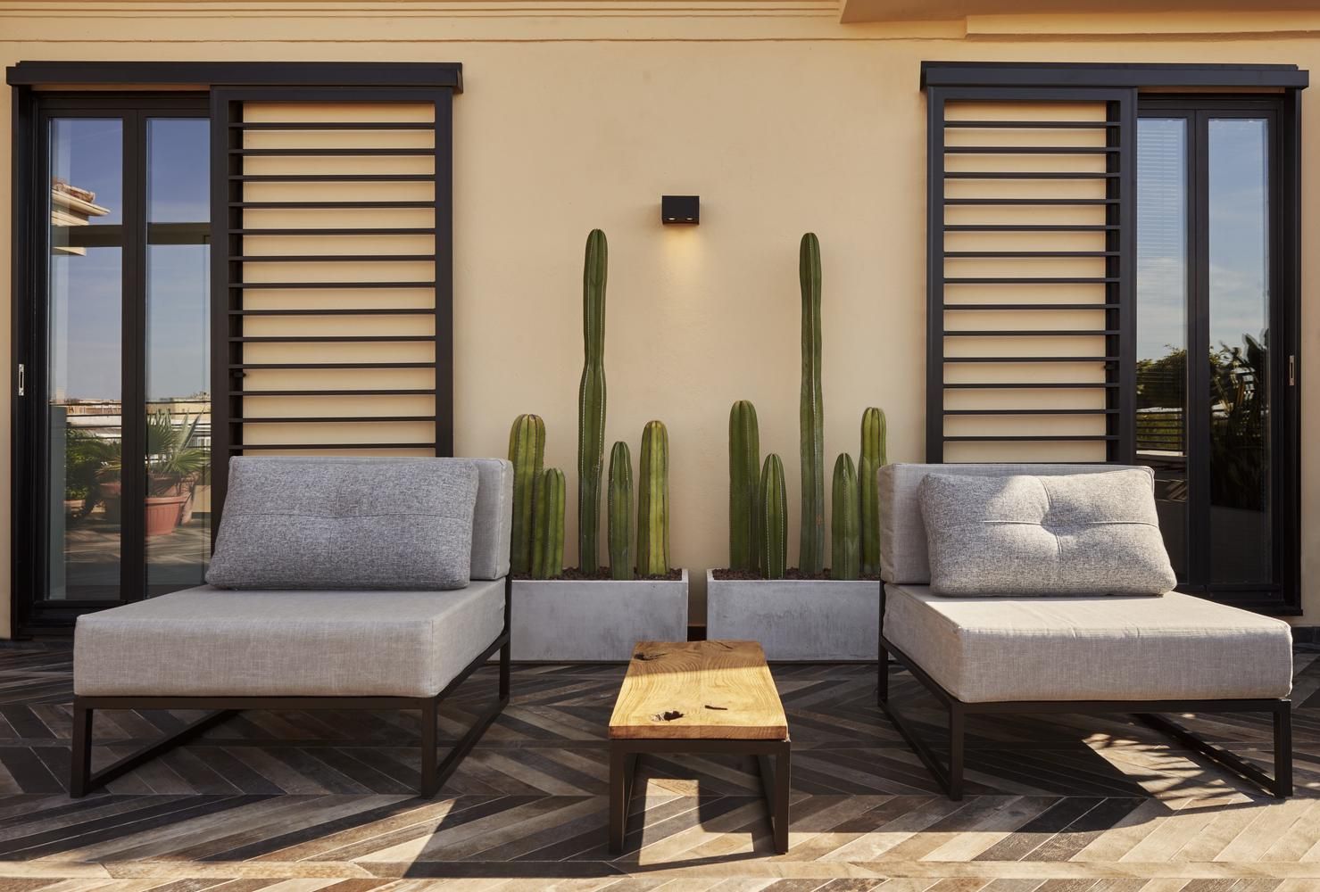 Перепланування квартири: в Римі дизайнери знесли коридор, щоб додати більше світла в інтер'єр Перепланування квартири: в Римі дизайнери знесли коридор, щоб додати більше світла в інтер'єр