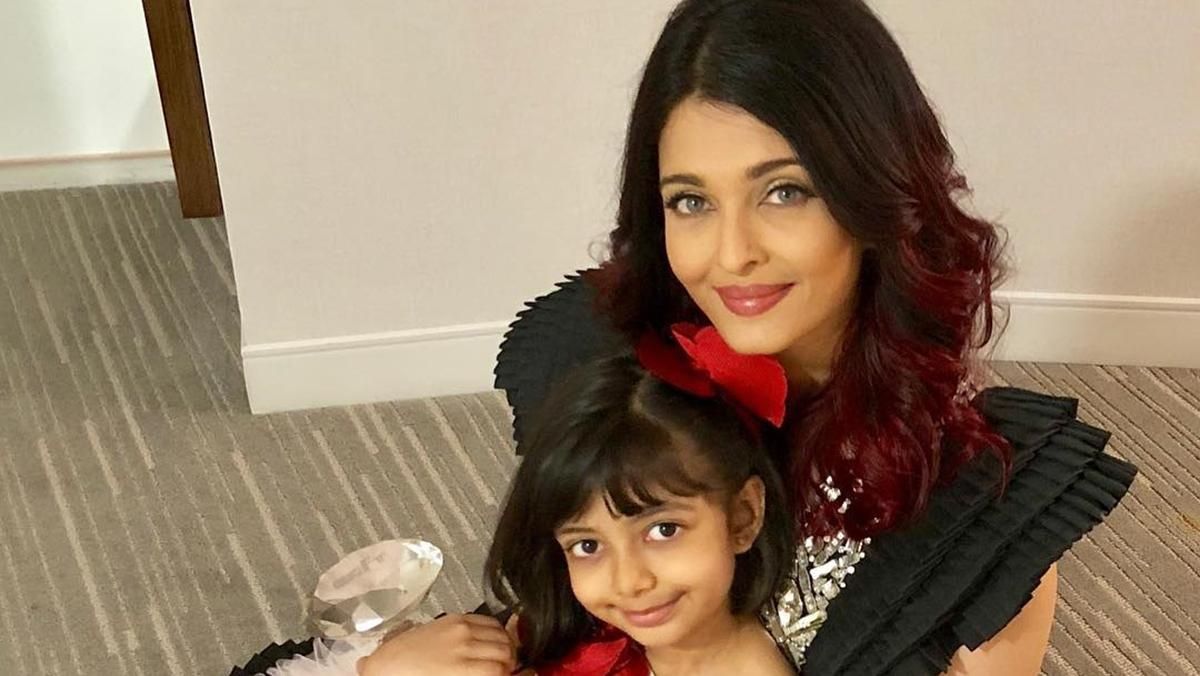 Айшварию Рай госпитализировали Айшварию Рай госпитализировали