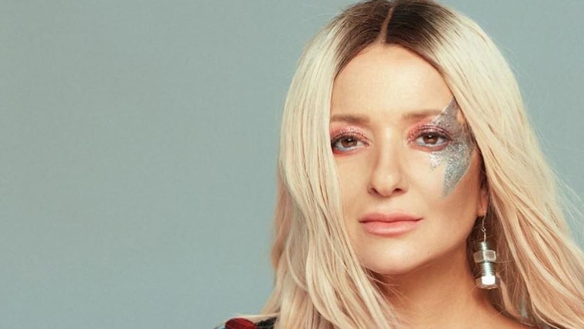 Білявка Наталія Могилевська засвітила білизну на світському заході: пікантний образ Білявка Наталія Могилевська засвітила білизну на світському заході: пікантний образ