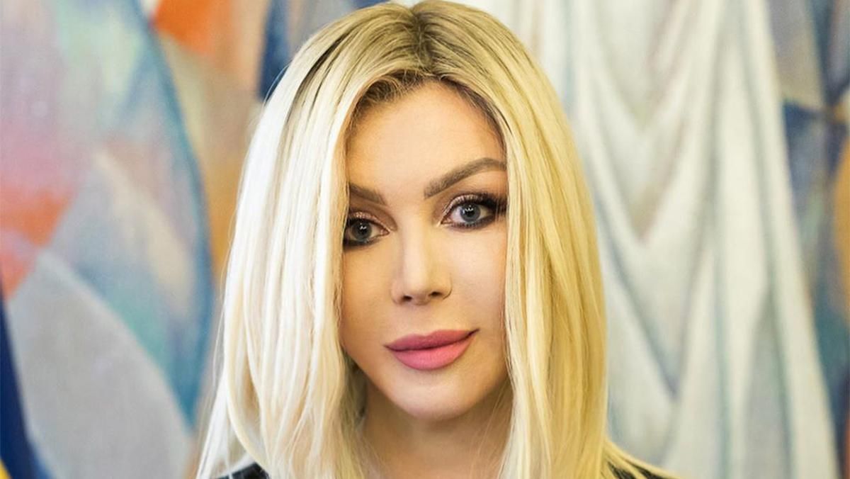 Із двома синами та майбутньою невісткою: Ірина Білик постала на публіці з сім'єю – фото Із двома синами та майбутньою невісткою: Ірина Білик постала на публіці з сім'єю – фото