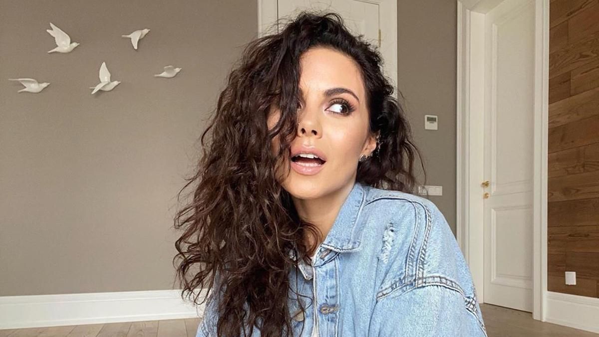 В кожаных шортах: Настя Каменских наделала шума дерзким образом – фото В кожаных шортах: Настя Каменских наделала шума дерзким образом – фото