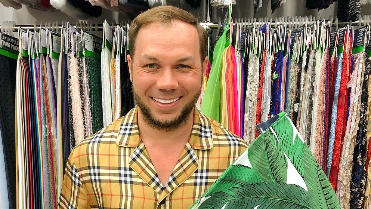 Як стильно носити піджак влітку: приклади від Андре Тана у фото Як стильно носити піджак влітку: приклади від Андре Тана у фото