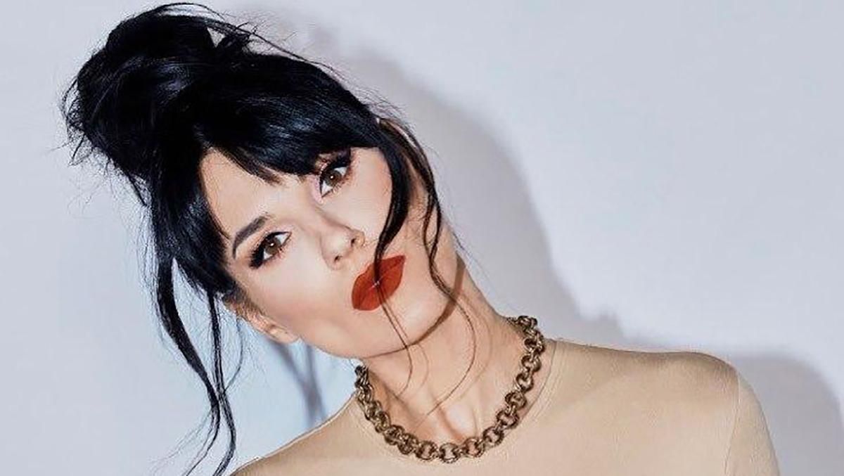 Маша Ефросинина впечатлила поклонников ярким образом Маша Ефросинина впечатлила поклонников ярким образом