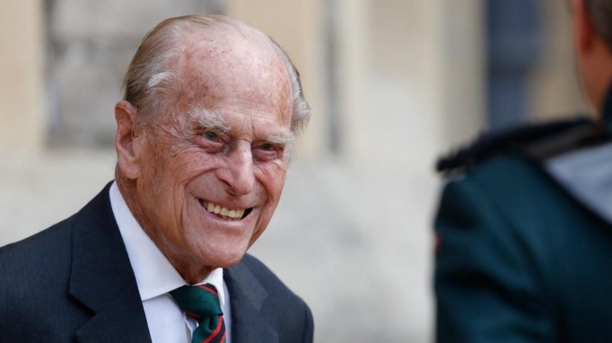 99-річний принц Філіп втретє за рік з'явився на публіці, щоб передати титул дружині Чарльза