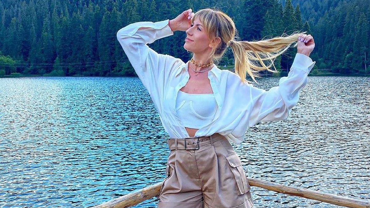 Леся Никитюк отправилась на озеро Синевир: живописные фото Леся Никитюк отправилась на озеро Синевир: живописные фото