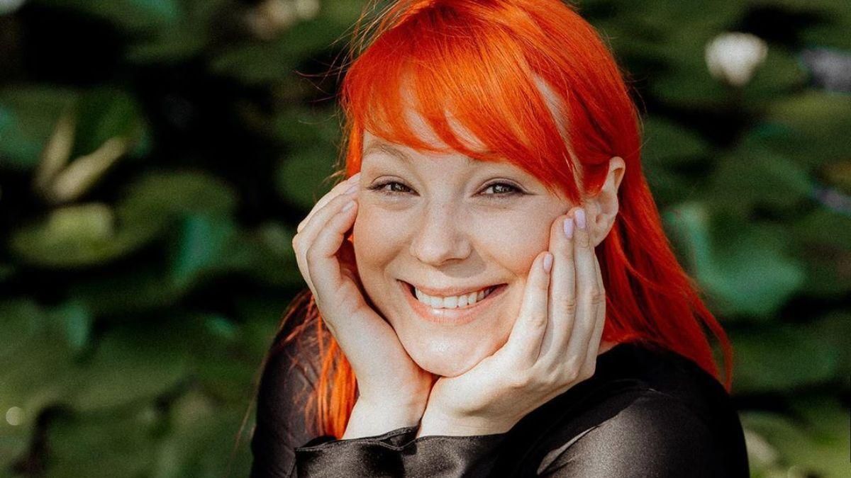 В черном платье: беременная Светлана Тарабарова устроила фотосессию в лесу – волшебные кадры В черном платье: беременная Светлана Тарабарова устроила фотосессию в лесу – волшебные кадры