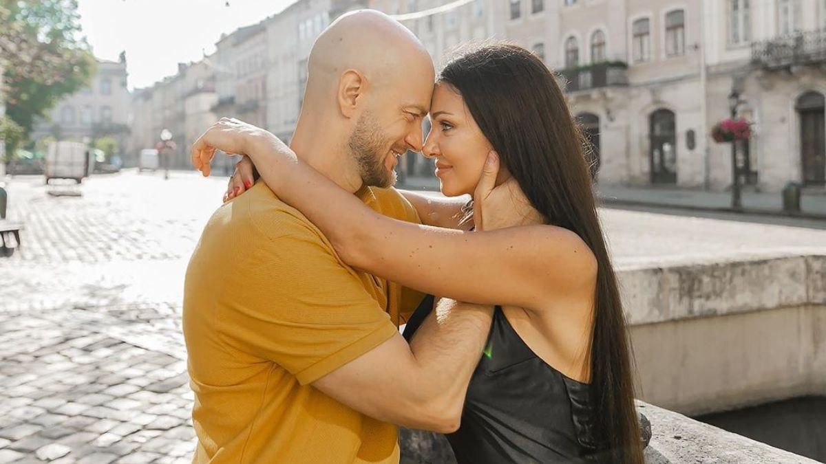 Любовь: Влад Яма очаровал сеть романтическими фото с женой