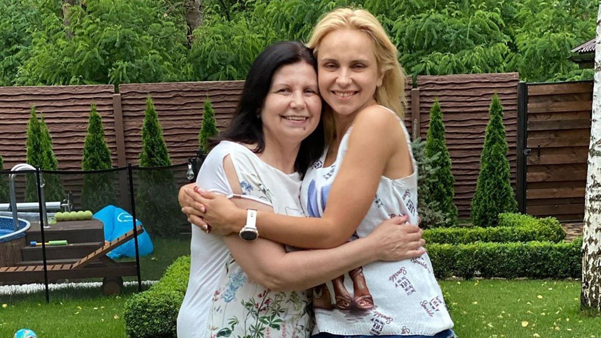 Найкраща подружка: Лілія Ребрик зворушливо привітала маму з днем народження – милі фото