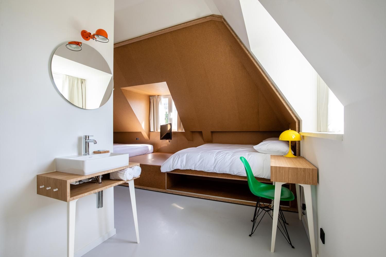 Все в одном: в Нидерландах открыли отель, где каждый номер имеет свой стиль – фото