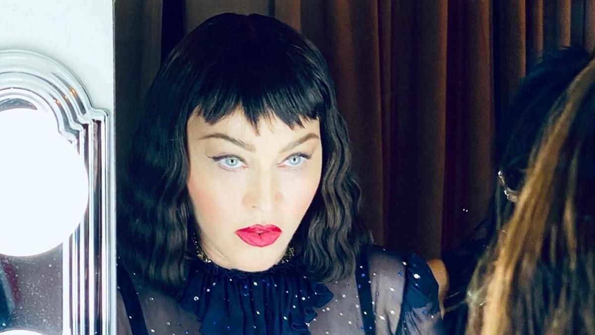 Вакцина уже найдена: Мадонна ошарашила заявлением о коронавирусе, однако его удалили из сети Вакцина уже найдена: Мадонна ошарашила заявлением о коронавирусе, однако его удалили из сети