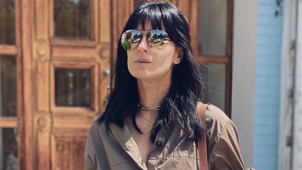 В черном платье с золотистым принтом: Маша Ефросинина показала роскошный образ в Одессе – фото В черном платье с золотистым принтом: Маша Ефросинина показала роскошный образ в Одессе – фото