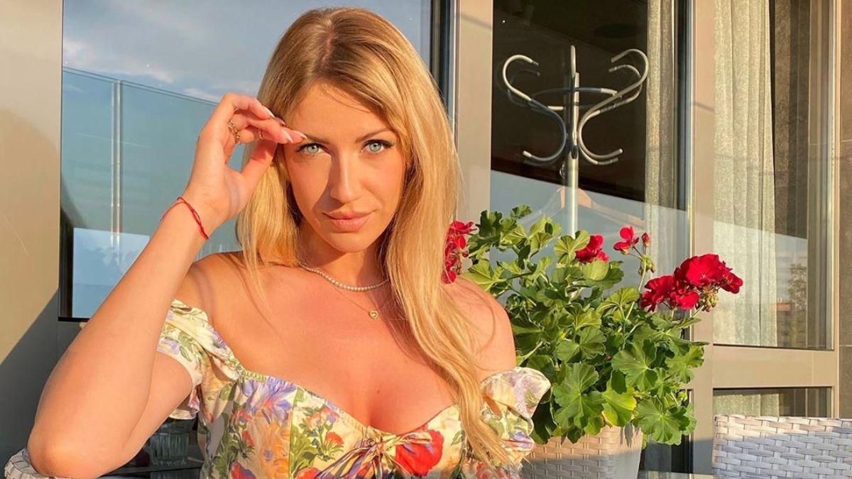 У зеленому купальнику: Леся Нікітюк розсмішила мережу кумедним фото з чоловіком на Волині У зеленому купальнику: Леся Нікітюк розсмішила мережу кумедним фото з чоловіком на Волині