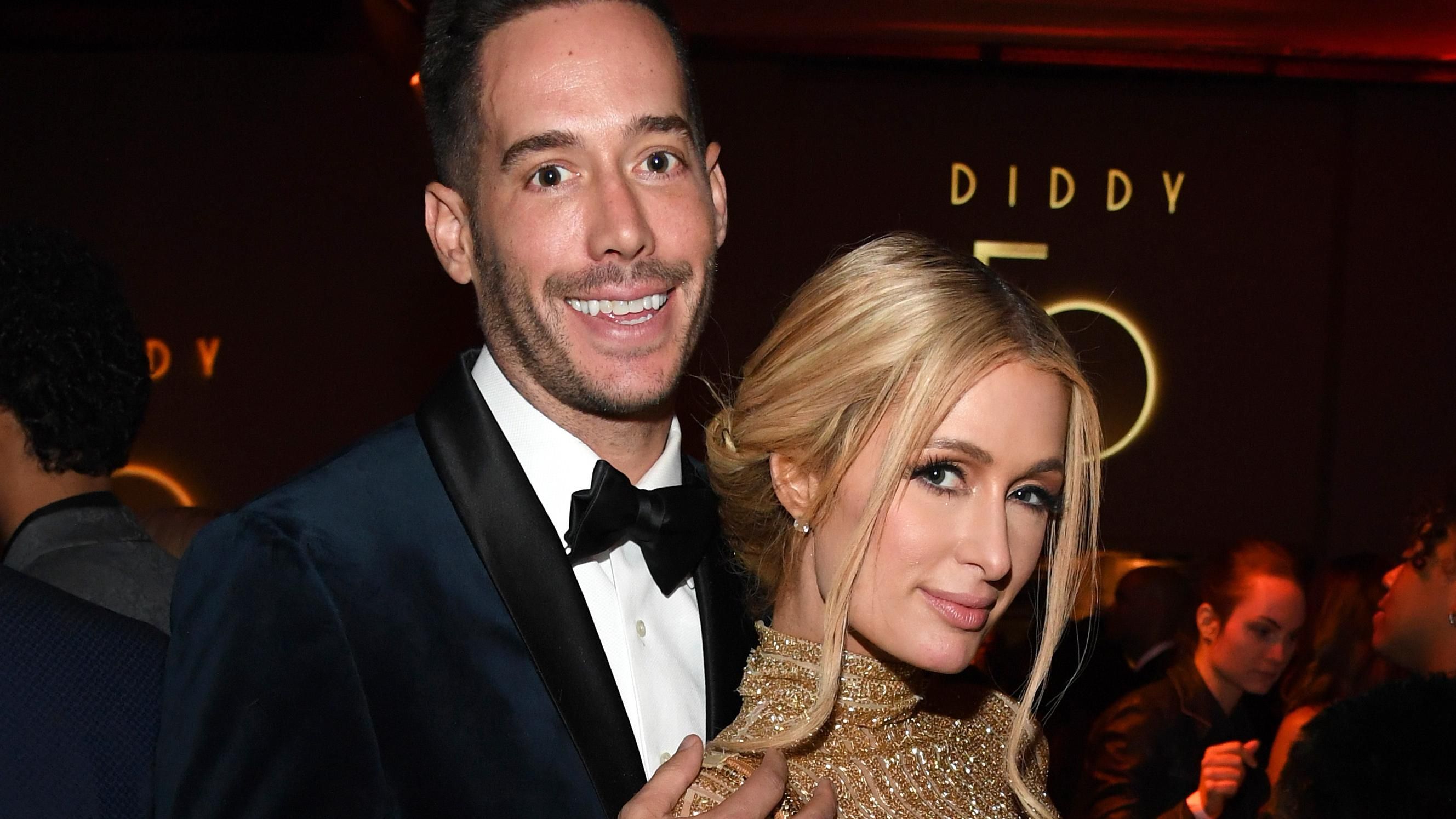 Пэрис Хилтон поздравила своего любимого с годовщиной отношений: страстное видео Пэрис Хилтон поздравила своего любимого с годовщиной отношений: страстное видео