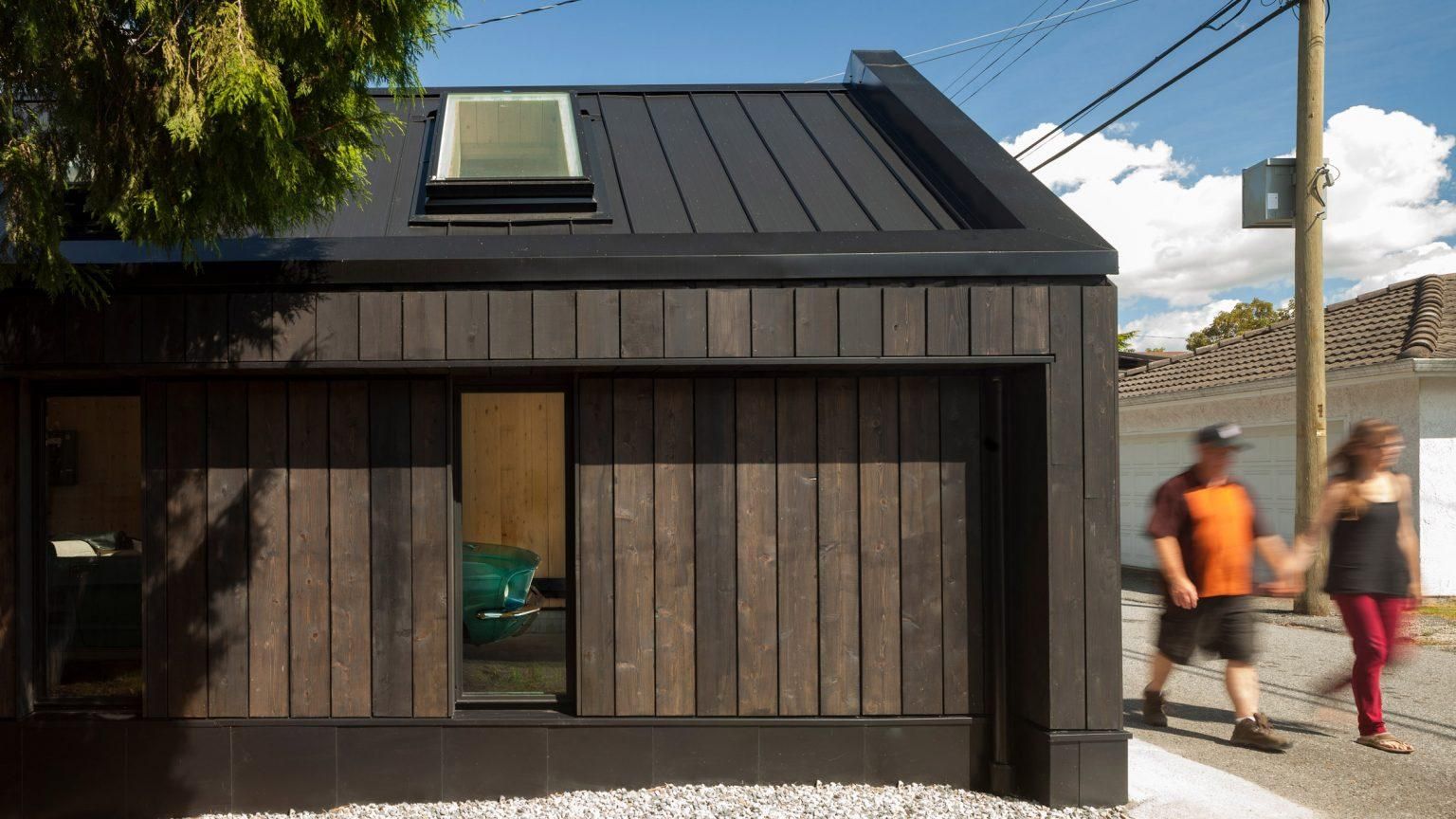 Як облаштувати гараж: приклад повністю дерев'яного приміщення з Канади – фото 