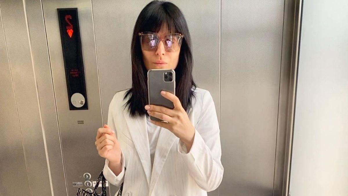 В изумрудном платье: Маша Ефросинина поразила безупречным образом на прогулке с сыном – фото В изумрудном платье: Маша Ефросинина поразила безупречным образом на прогулке с сыном – фото