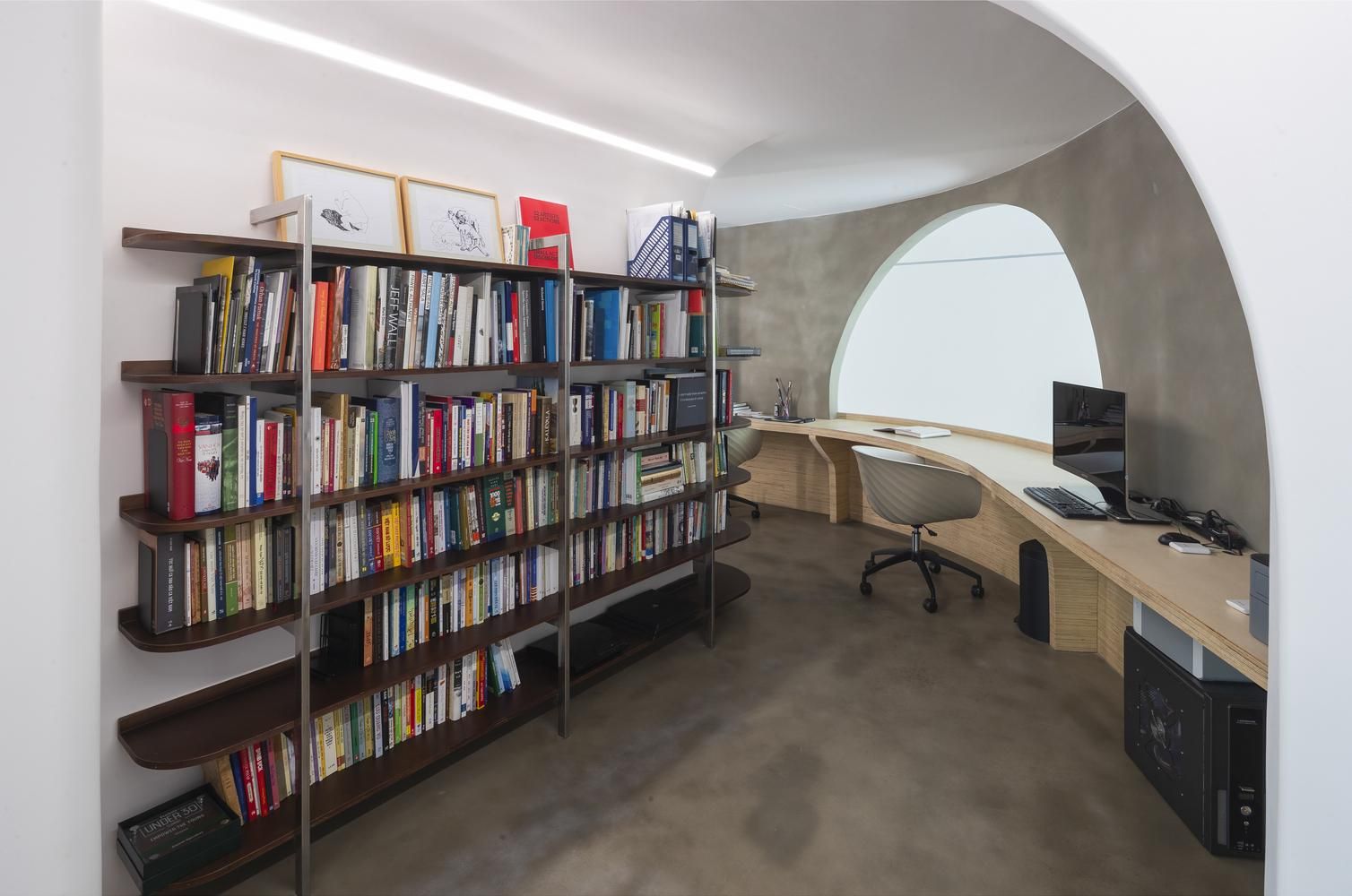 Стильне 20-те століття – дизайн переформатованої квартири у стилі модернізму з В'єтнаму Стильне 20-те століття – дизайн переформатованої квартири у стилі модернізму з В'єтнаму