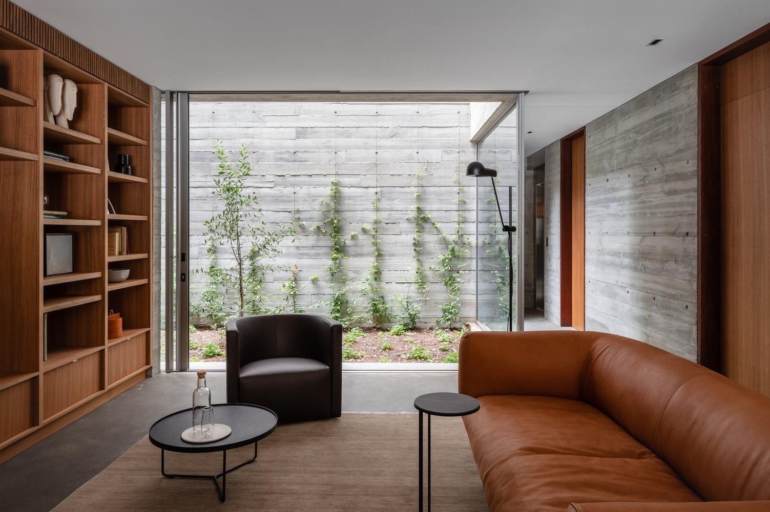 Индустриальный стиль: бетонный интерьер маленького дома из Австралии – фото