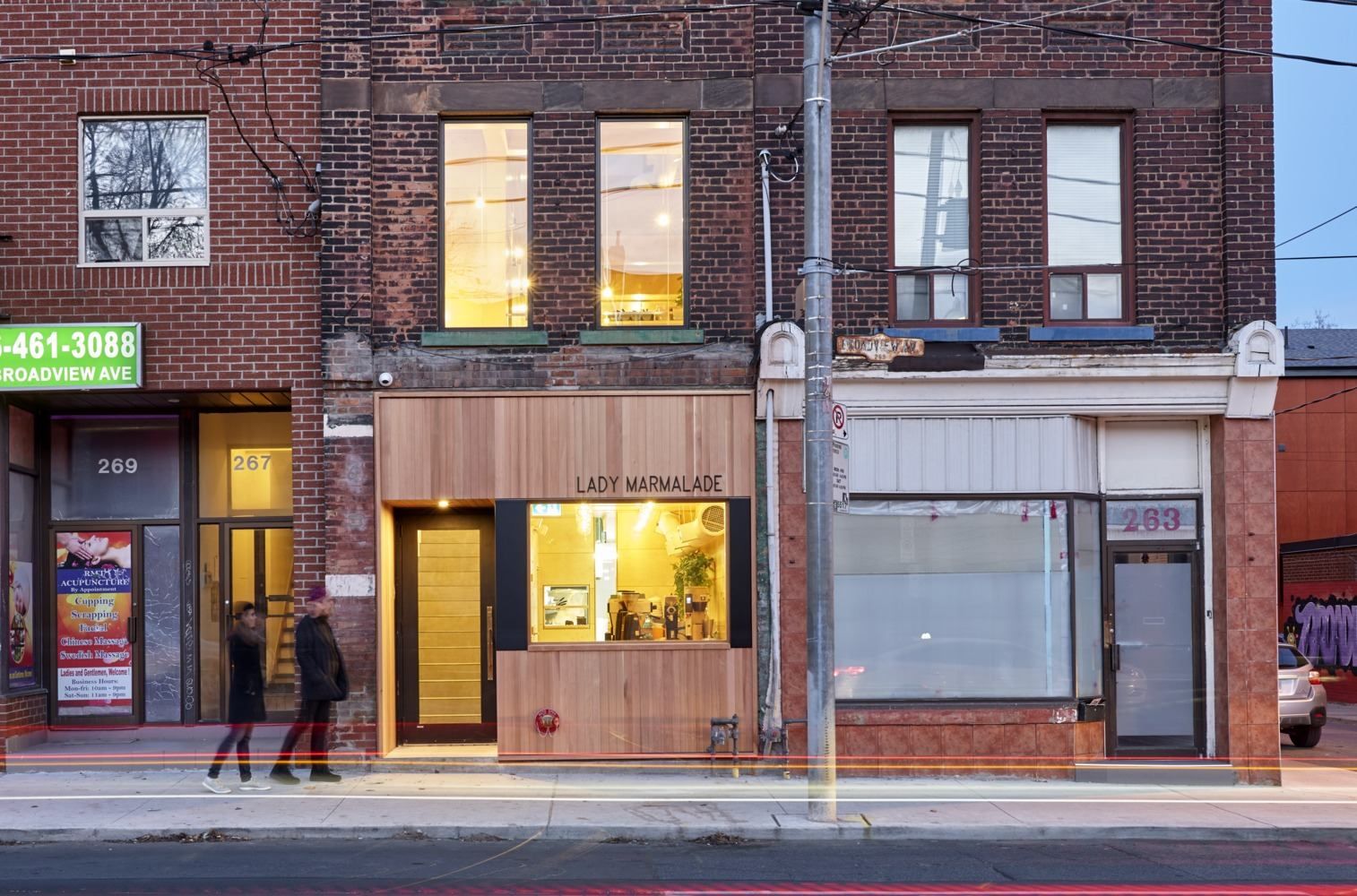 "Мармеладний ресторан": дерев'яний інтер'єр маленького закладу в Канаді