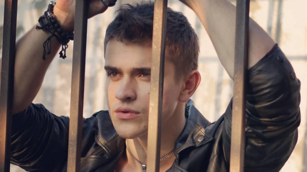 Актер "Первых ласточек" похудел на 10 килограммов ради роли: как выглядит Максим Девизоров Актер "Первых ласточек" похудел на 10 килограммов ради роли: как выглядит Максим Девизоров