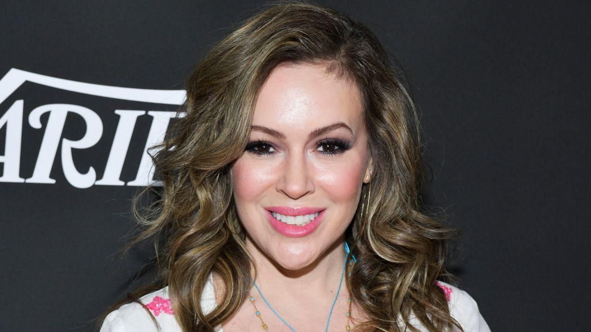 Зірка серіалу "Всі жінки – відьми" Алісса Мілано перехворіла на COVID-19 Зірка серіалу "Всі жінки – відьми" Алісса Мілано перехворіла на COVID-19