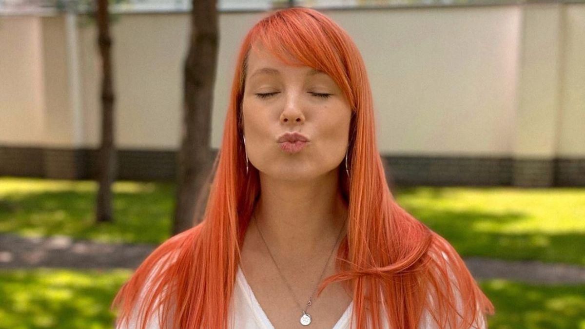 Світлана Тарабарова зачарувала мережу ніжним образом з ромашками: дивовижне фото Світлана Тарабарова зачарувала мережу ніжним образом з ромашками: дивовижне фото