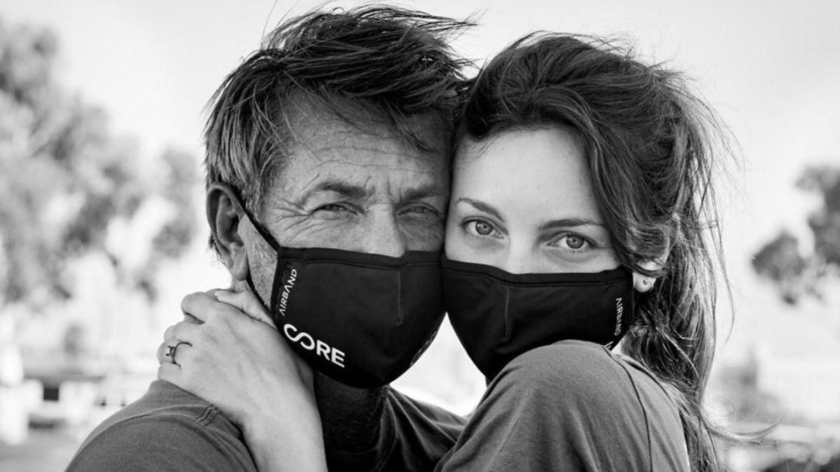 Весілля Шона Пенна було під загрозою зриву: як карантин допоміг актору зблизитися з коханою Весілля Шона Пенна було під загрозою зриву: як карантин допоміг актору зблизитися з коханою