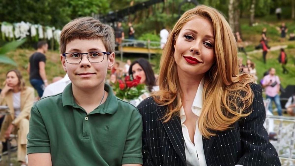 Тіна Кароль замилувала мережу рідкісним фото з сином Тіна Кароль замилувала мережу рідкісним фото з сином