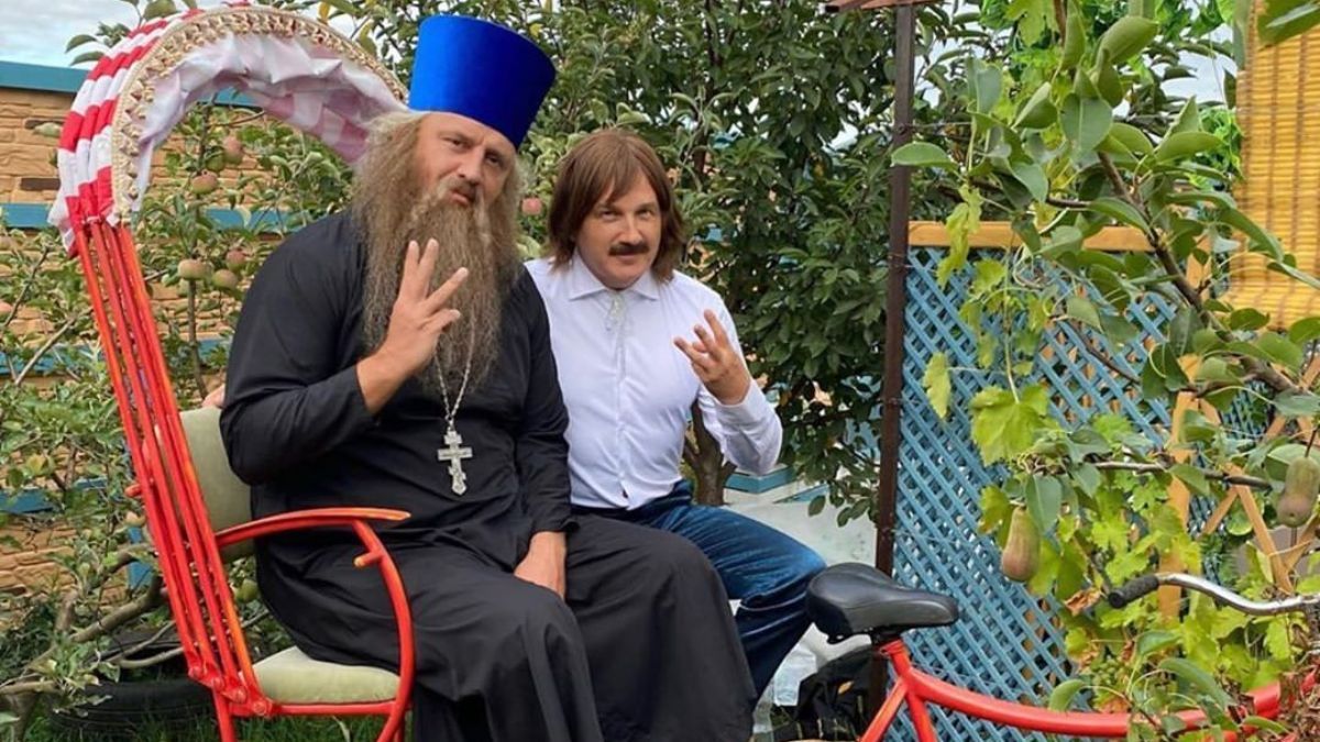 Потап поділився кумедними фото зі зйомок стрічки "Скажене весілля 3" Потап поділився кумедними фото зі зйомок стрічки "Скажене весілля 3"