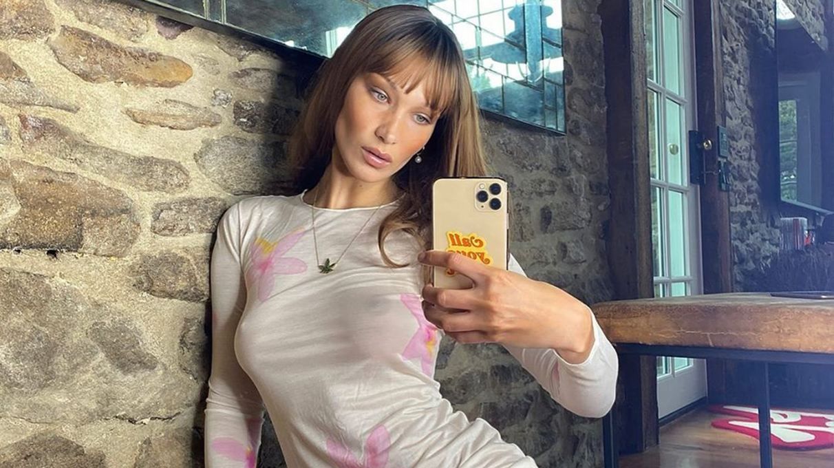 С подтянутым прессом: американскую модель Беллу Хадид сфотографировали папарацци С подтянутым прессом: американскую модель Беллу Хадид сфотографировали папарацци