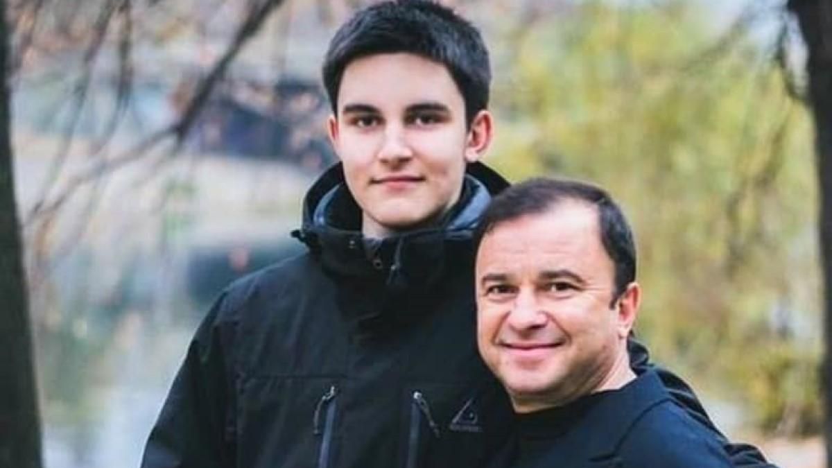 Виктор Павлик растрогал архивными кадрами с погибшим сыном Павлом: видео