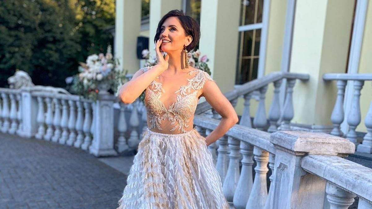 У блакитній сукні: Оля Цибульська вразила незвичним образом від українського бренду – фото У блакитній сукні: Оля Цибульська вразила незвичним образом від українського бренду – фото