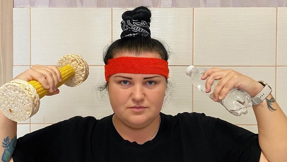 Похудевшая Alyona Alyona показала, как сбрасывает килограммы в тренажерном зале – фото Похудевшая Alyona Alyona показала, как сбрасывает килограммы в тренажерном зале – фото