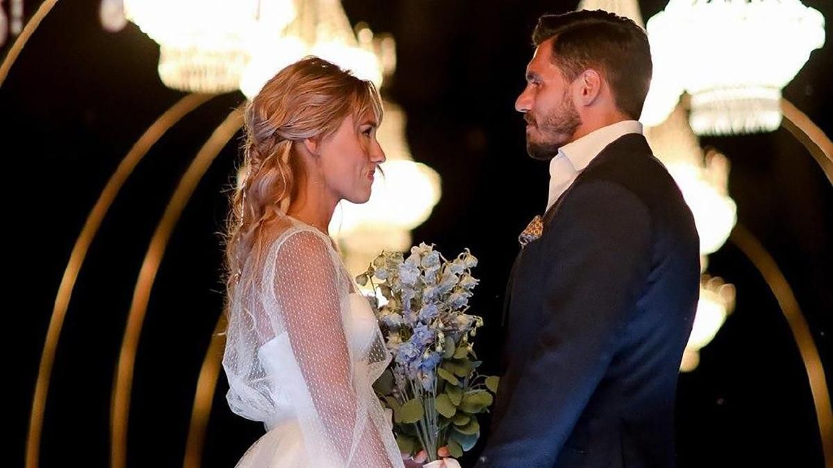 Нікіта Добринін і Даша Квіткова розповіли у яку суму обійшлося їхнє весілля Нікіта Добринін і Даша Квіткова розповіли у яку суму обійшлося їхнє весілля