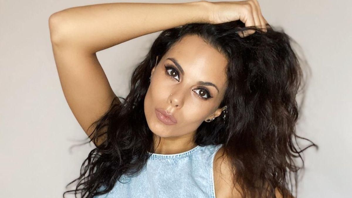 У короткому топі та зі smokey eyes: Настя Каменських розбурхала мережу зухвалим образом – фото У короткому топі та зі smokey eyes: Настя Каменських розбурхала мережу зухвалим образом – фото