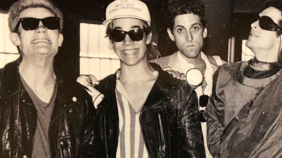 Умер Джек Шерман – бывший гитарист группы Red Hot Chili Peppers Умер Джек Шерман – бывший гитарист группы Red Hot Chili Peppers