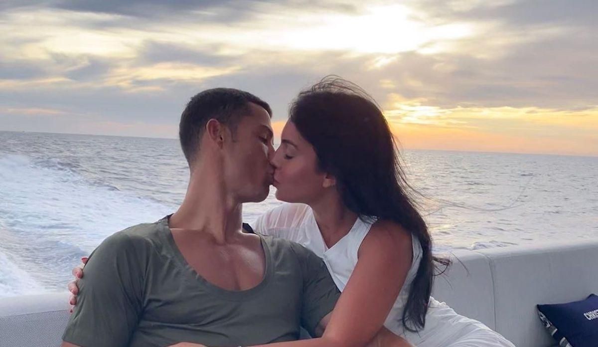 Кріштіану Роналду ймовірно, нарешті освідчився – 24 канал Кріштіану Роналду ймовірно, нарешті освідчився – 24 канал