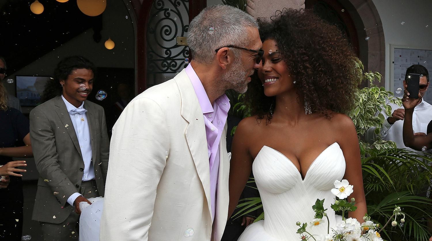 Тіна Кунакі та Венсан Кассель святкують другу річницю весілля: зворушливі кадри Тіна Кунакі та Венсан Кассель святкують другу річницю весілля: зворушливі кадри