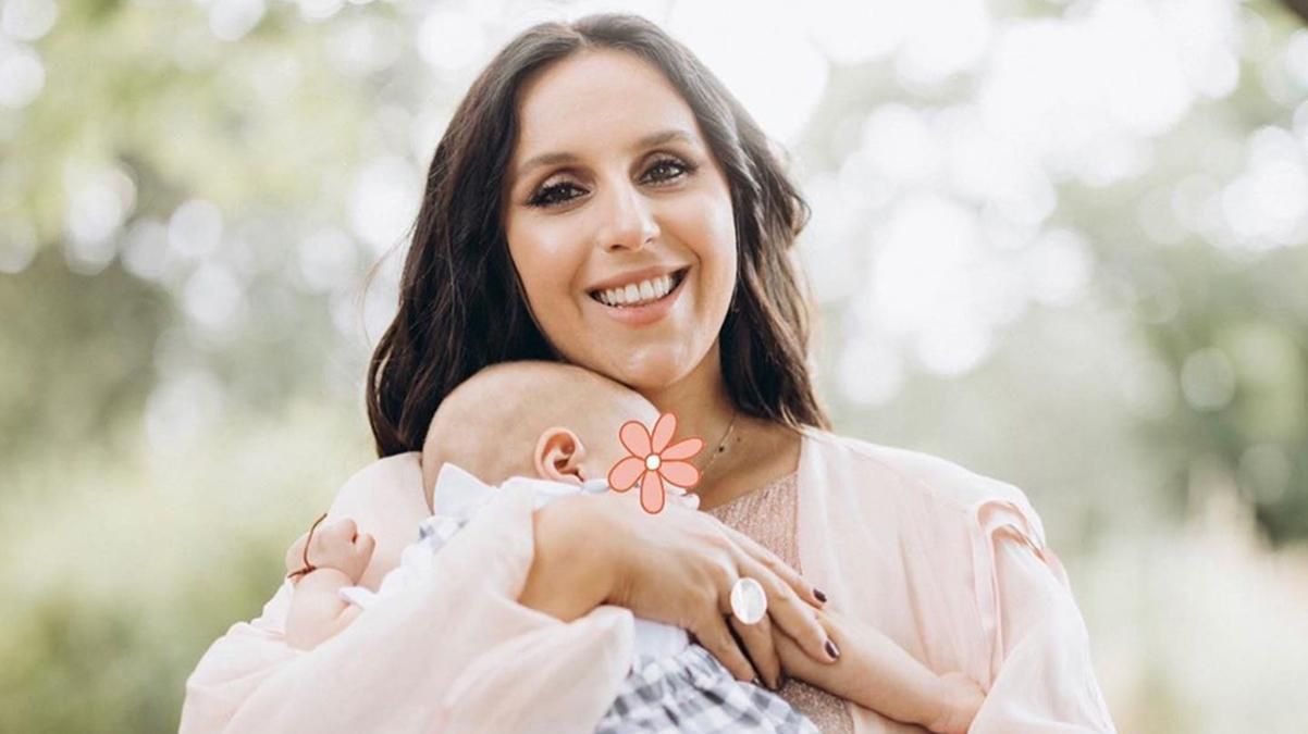 У купальнику з малюком на руках: Джамала підкорила новими кадрами з молодшим сином У купальнику з малюком на руках: Джамала підкорила новими кадрами з молодшим сином