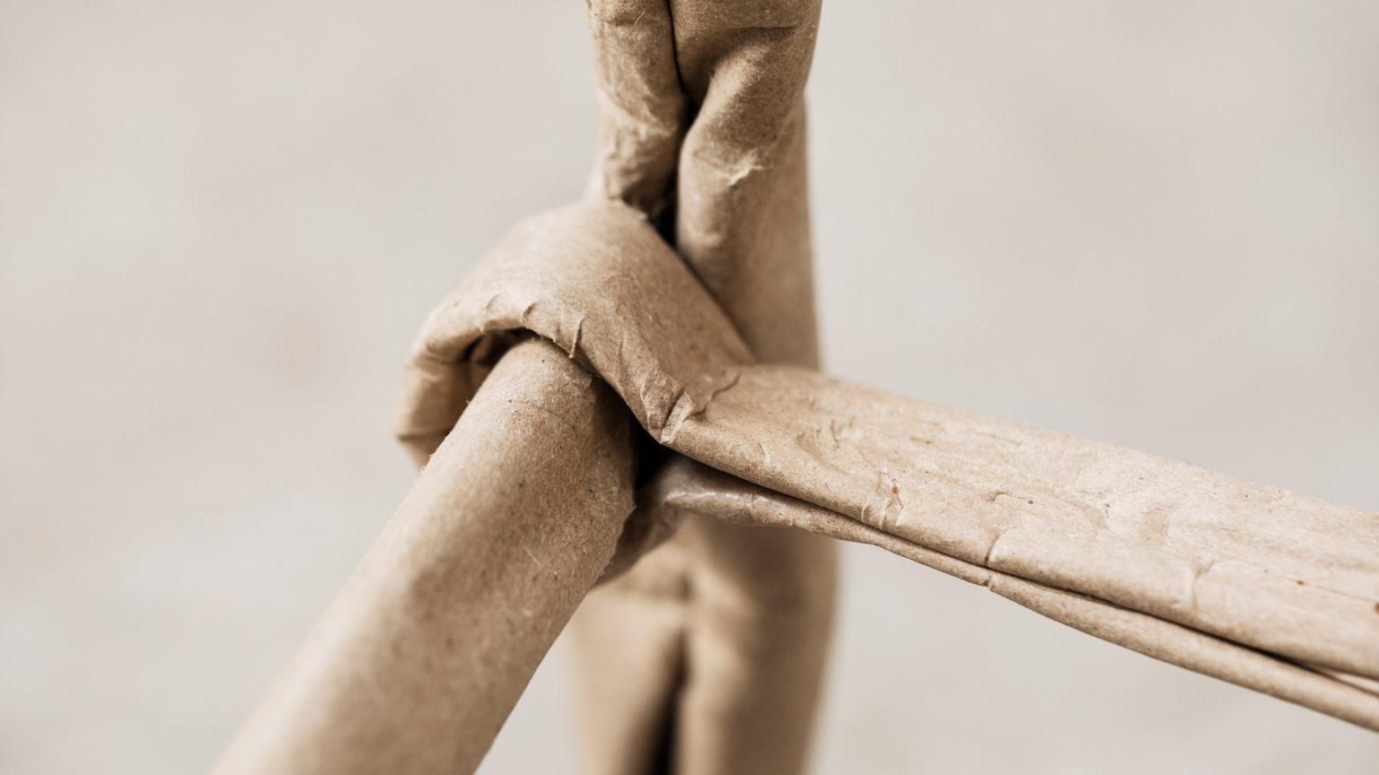 В Лондоні представили колекцію меблів зі звичайного паперу – фото В Лондоні представили колекцію меблів зі звичайного паперу – фото