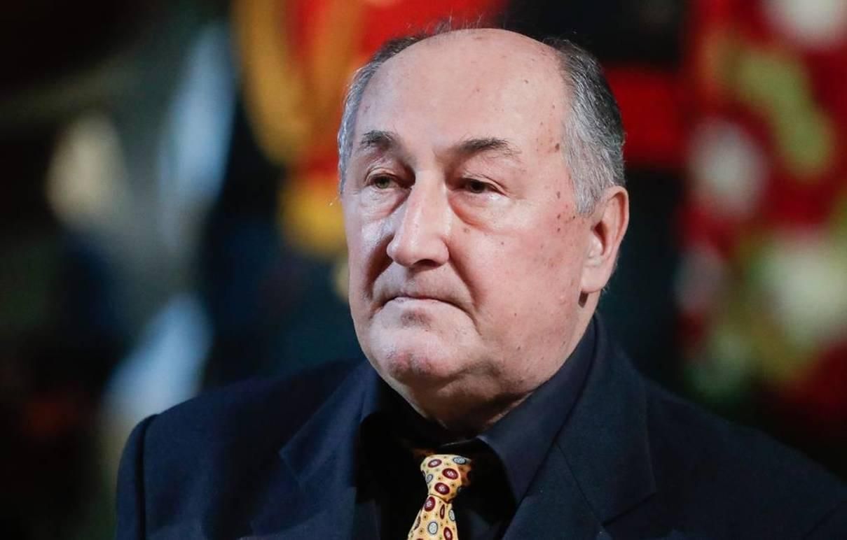 Борис Клюев умер от рака: детали смерти звезды Ворониных Борис Клюев умер от рака: детали смерти звезды Ворониных