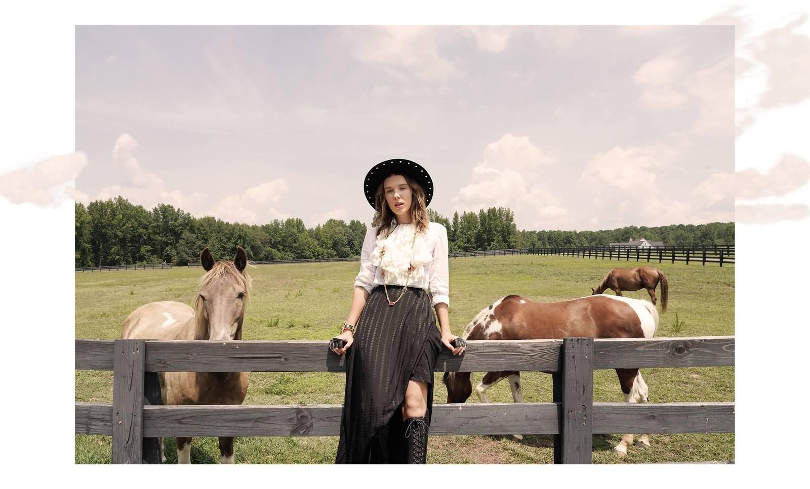 Звезда нового фильма "Энола Холмс" снялась в нежной фотосессии для глянца и рассказала о ленте Звезда нового фильма "Энола Холмс" снялась в нежной фотосессии для глянца и рассказала о ленте