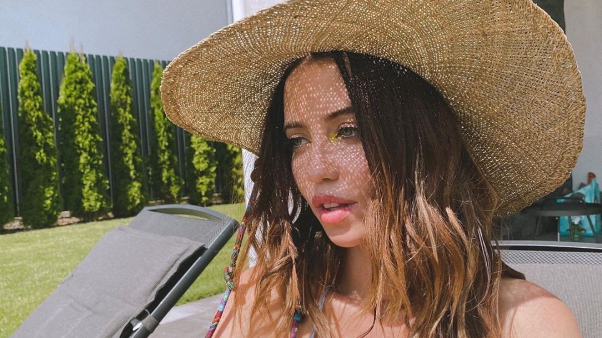 В купальнике и с ромашками в волосах: Надя Дорофеева взбудоражила сеть летним образом – фото В купальнике и с ромашками в волосах: Надя Дорофеева взбудоражила сеть летним образом – фото