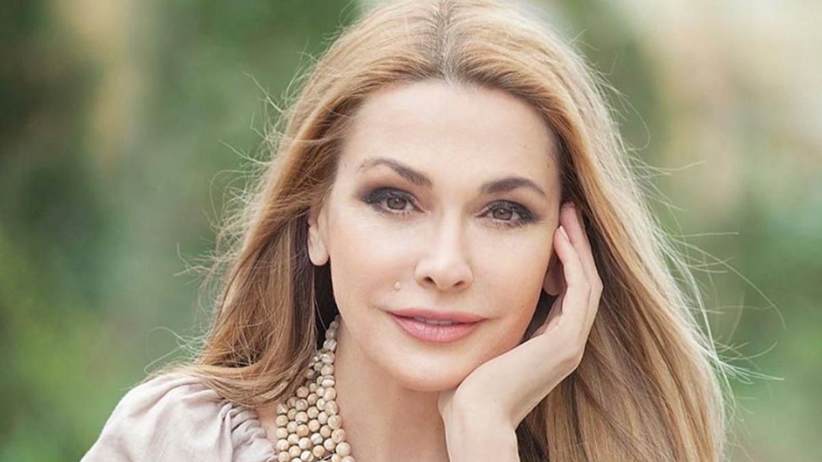 У стильній піжамі для міста: Ольга Сумська вразила ефектним образом – фото У стильній піжамі для міста: Ольга Сумська вразила ефектним образом – фото