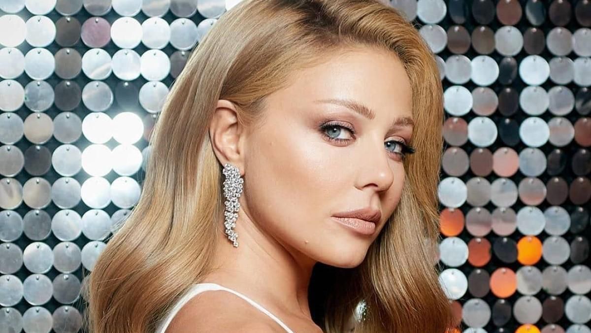 Тина Кароль появилась на "Танцах со звездами" в пикантном платье: фото и видео Тина Кароль появилась на "Танцах со звездами" в пикантном платье: фото и видео